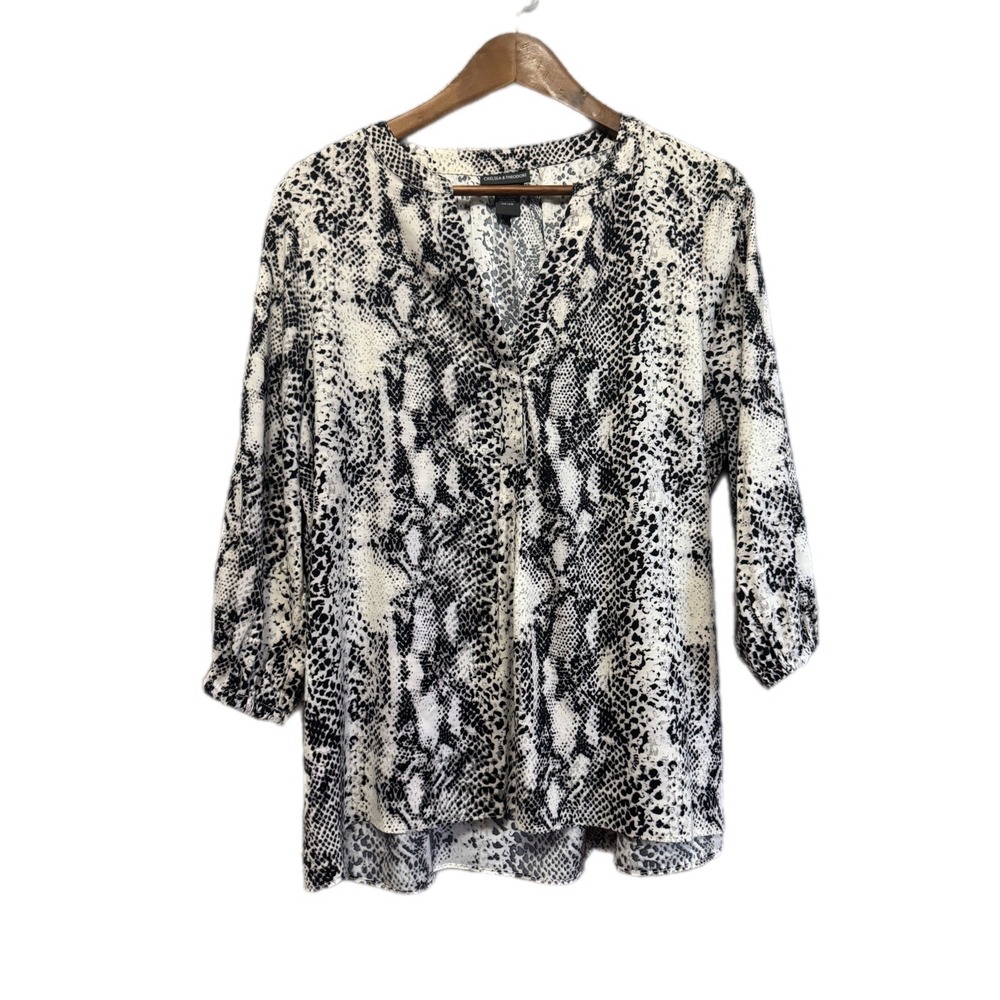 Chelsea & Theodore Snake‎ Print Blouse Women L Black White Excellent Split Neck